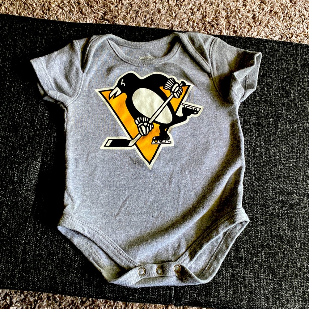 NHL Pittsburgh Penguins 3-6M Onesie/Bodysuit